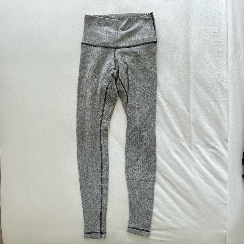 Lululemon Leggings - White with Dark Grey Chevron